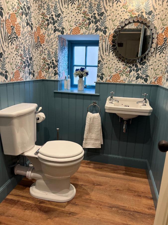 Quaint Self Contained Cottage Near Edinburgh. Loanhead エクステリア 写真