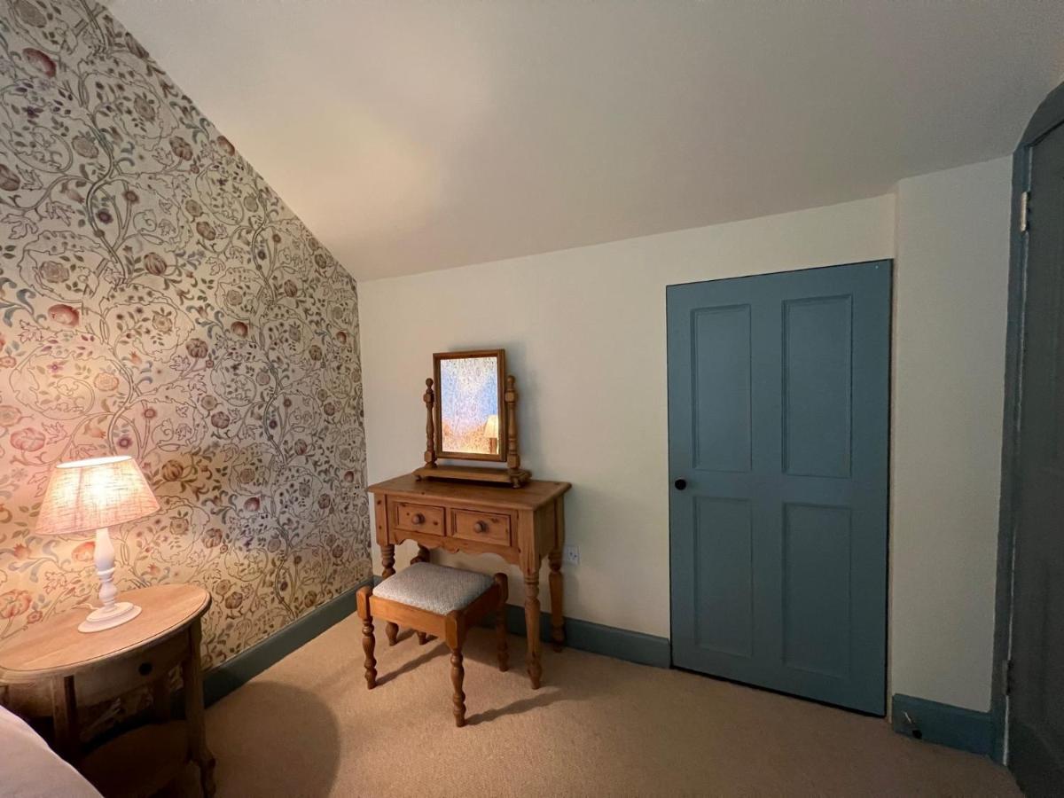 Quaint Self Contained Cottage Near Edinburgh. Loanhead エクステリア 写真